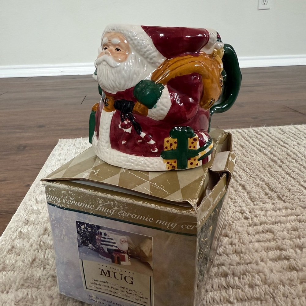 Vintage hand painted Santa Claus Ceramic Mug home trends NEW ✨